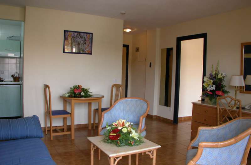 Hotel El Faro Μαρμπέλλα Δωμάτιο φωτογραφία